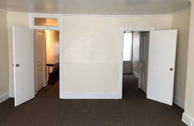 2127 S 65th St photos photos