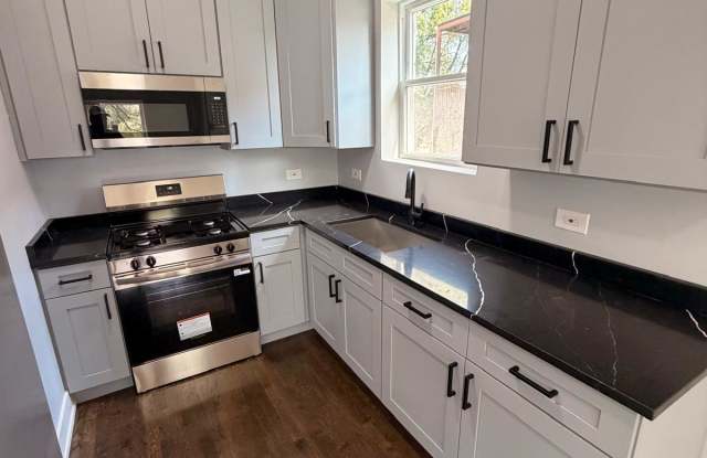 2906 West Flournoy Street - 3 Gallery 3