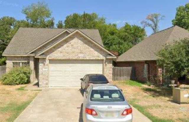 418 Montauk Ct - 418 Montauk Court, Bryan, TX 77801