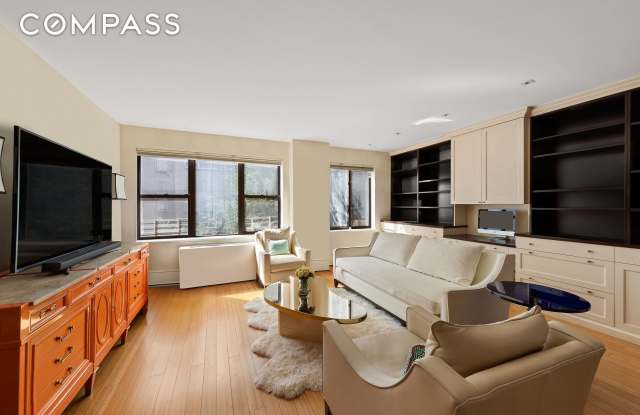 216 East 75th Street Gallery 1