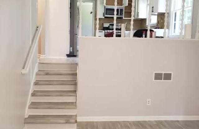 5649 Roberts Dr Gallery 2