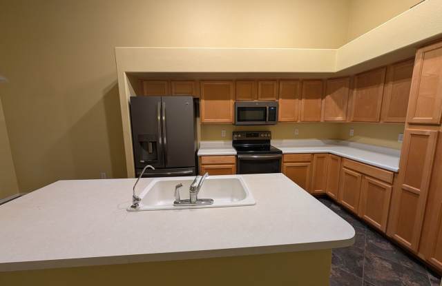4 Bedroom 2 Bathroom Kempton Crossing House Gallery 4