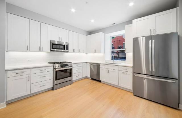 4637 Ashland Gallery 3