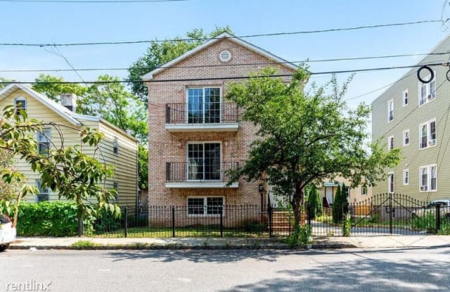35 New St - 35 New Street, Essex County, NJ 07042