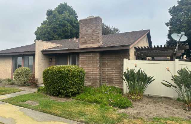 Newly Remodeled 3-Bedroom Condo – End Unit with Greenbelt Views! photos photos Newly Remodeled 3-Bedroom Condo – End Unit with Greenbelt Views! photos photos