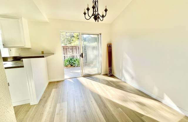 Single level 2 bedroom, 2 bath with 2 car garage Gallery 3