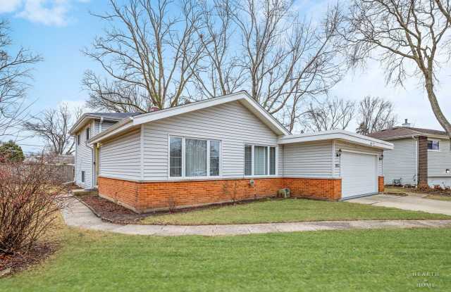 1923 E Pawnee Lane - 1923 Pawnee Lane, Mount Prospect, IL 60056