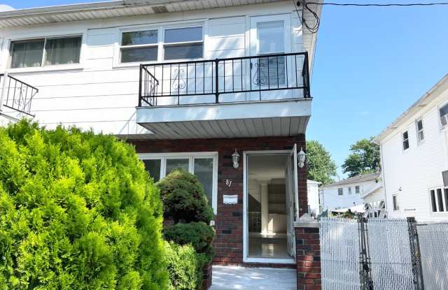 87 South Railroad Ave - 87 South Railroad Avenue, Staten Island, NY 10305