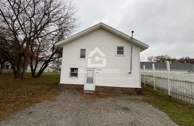 2908 Fletcher Street photos photos