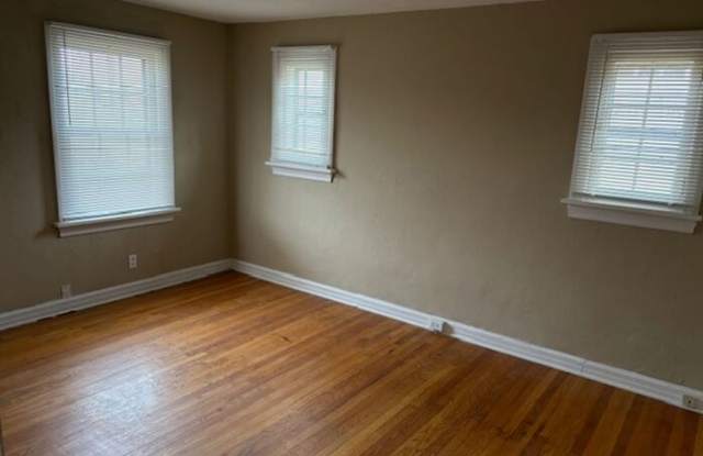 8344 Lucas-Hunt Road Gallery 3