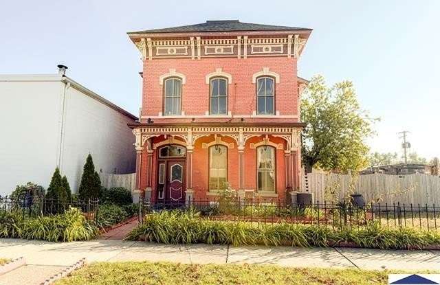 208 S 9th Street - 208 South 9th Street, Terre Haute, IN 47807