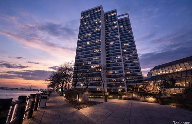 1001 W JEFFERSON Avenue photos photos