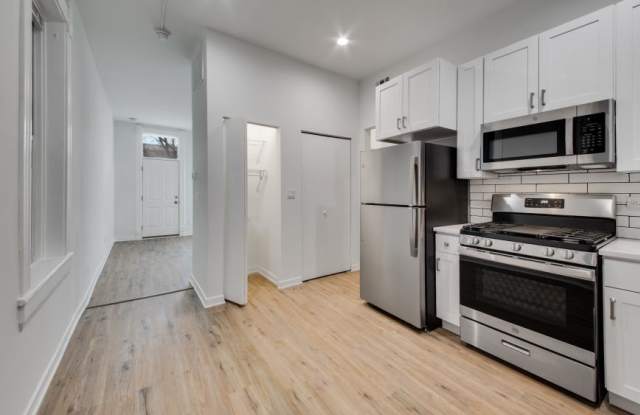 2026 N Damen Gallery 2