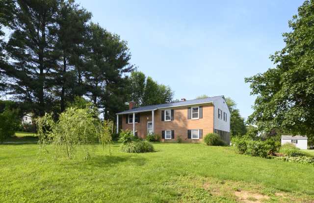 102 Roosevelt Road photos photos