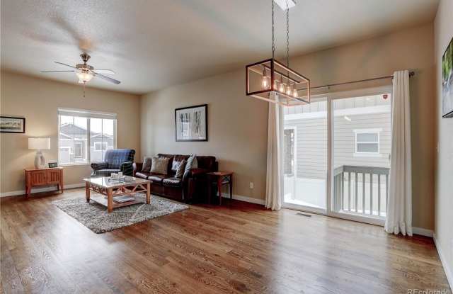 Beautiful 3 Bedroom 3 Bath Home Available for Rent! photos photos