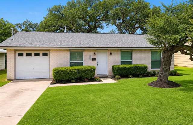 Classic Charm / Fully Remodeled Home / 3 bedrooms / 1 bath / 1 car garage / No Pets photos photos