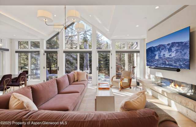 55 Smuggler Grove Road photos photos