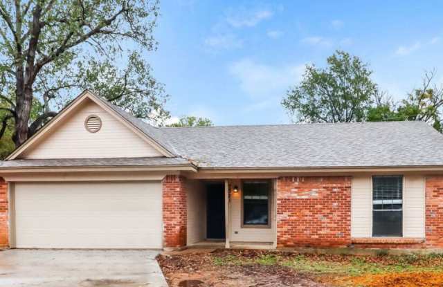 7321 Hyde Court - 7321 Hyde Court, Fort Worth, TX 76112