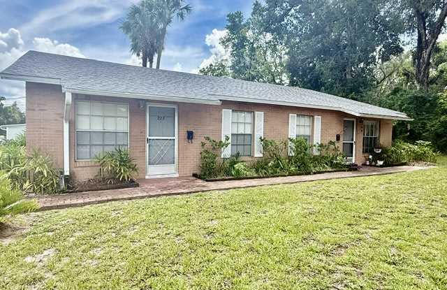 223 North Adelle Avenue Gallery 2