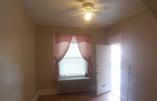 5202 Webster St. - 1 Gallery 2