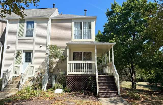 Lovely 3 BR/2.5 BA EOG Townhome in Laurel! photos photos