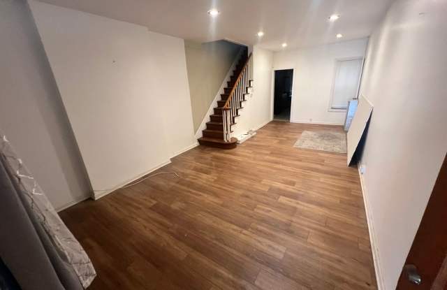 Nice house west side must see close to 29 photos photos