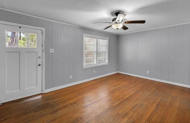 2BD 1BA Home in South Waco - Available NOW! Gallery 3