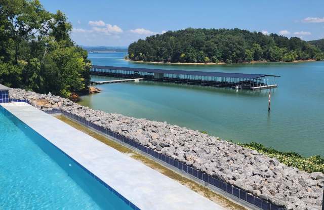 Charming 3BR Townhome in Jefferson City - 154 Lakeshore Bay Drive, Jefferson City, TN 37760