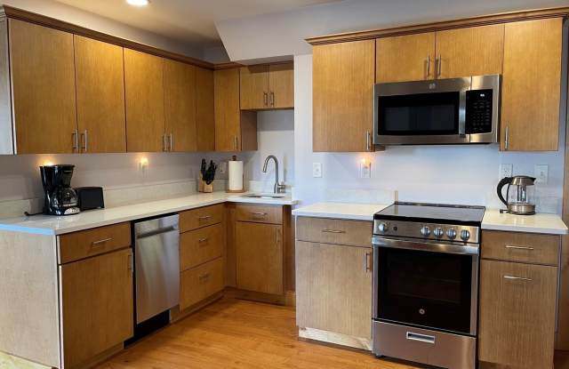 Cozy 1 Bed/1 Bath Gallery 2