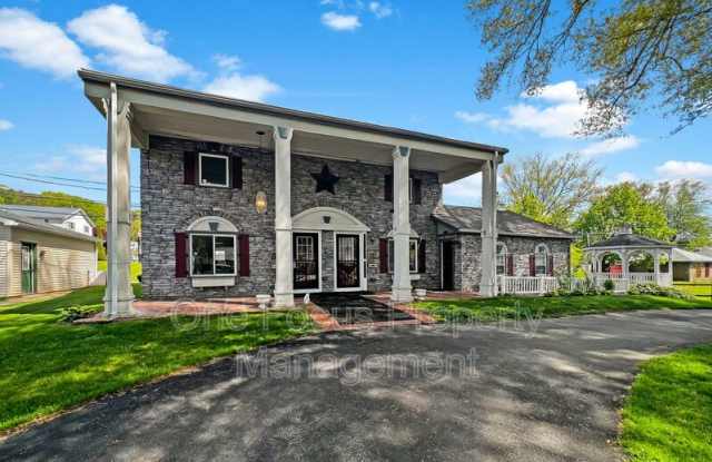 2734 Dove Street photos photos