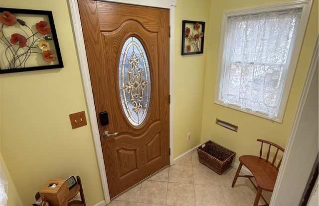 111 Arbordale Avenue Gallery 2