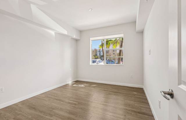 The Pomelo photos photos