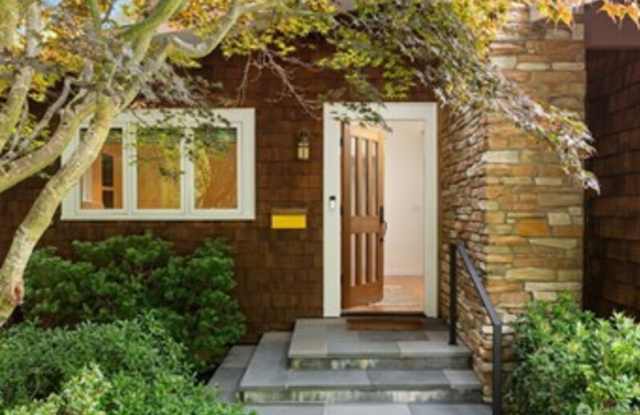 4510 48th Ave NE - 4510 48th Avenue Northeast, Seattle, WA 98105