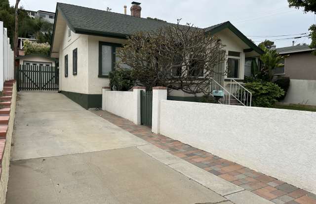 2220 Rosecrans St Gallery 2