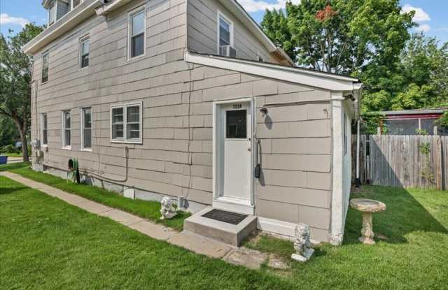122 South Davis Street - A photos photos