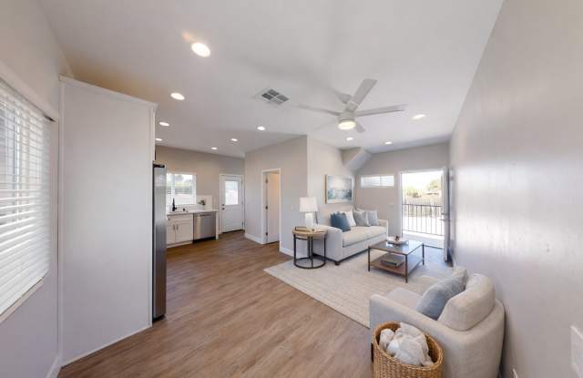 4BD/2BA, Great Outdoor Space! Gallery 3