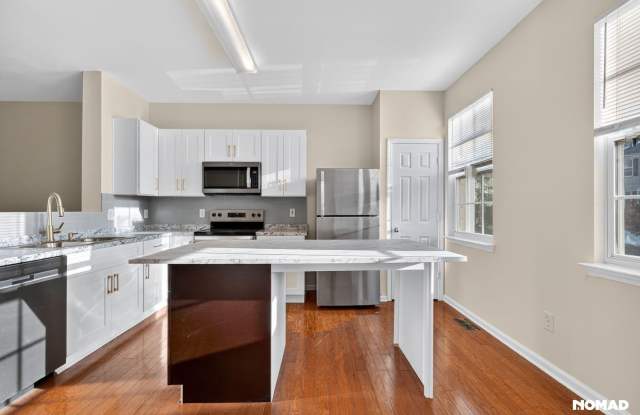 Charming 4BR Townhome in Tucker photos photos