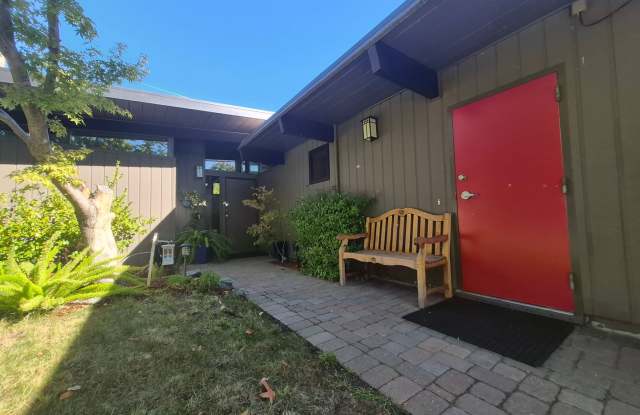 4 Bedroom Classic Eichler Gallery 1