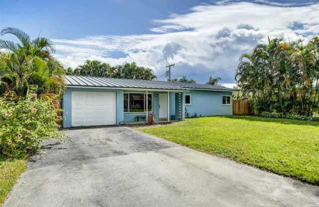 3140 NE 9th Ave photos photos