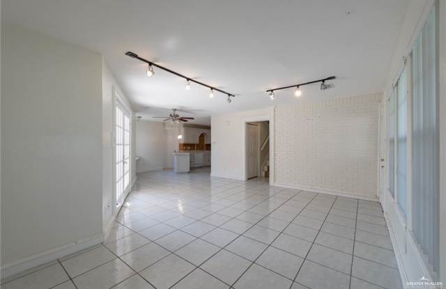304 Ashley Drive Gallery 3