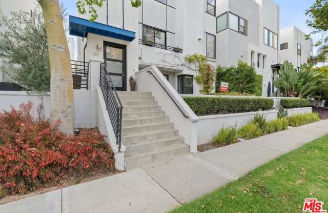 12911 Bluff Creek Dr Gallery 2
