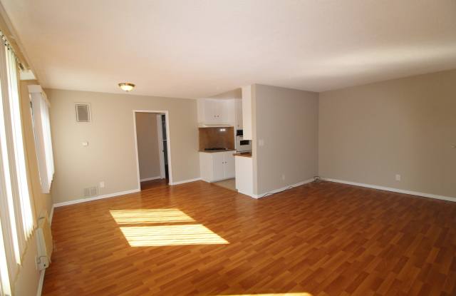 DRYDEN SQUARE APTS photos photos