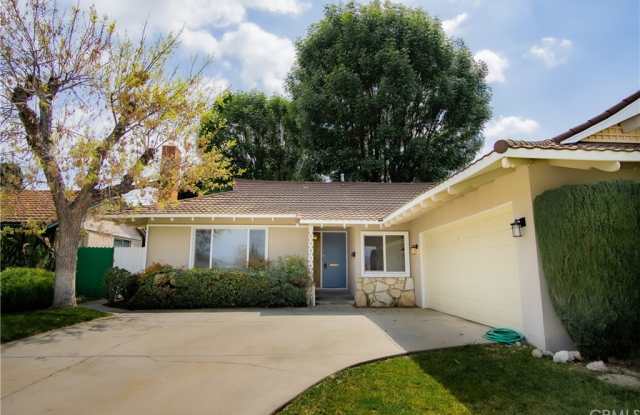15856 Silvergrove Drive Gallery 2