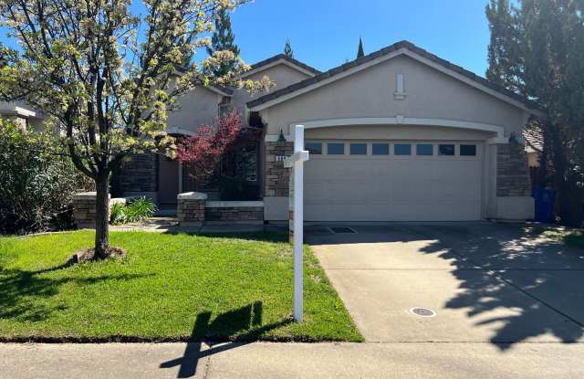 Four Bedroom Two Bathroom Home in Folsom photos photos