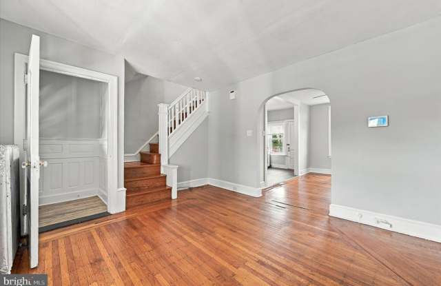 6217 W STILES Street Gallery 2