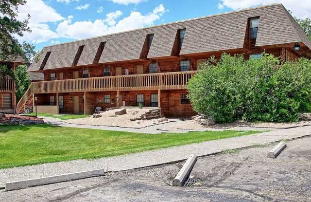 The Double Tree Apartments, offer comfortable and affordable living just minutes from the CMU campus Gallery 4