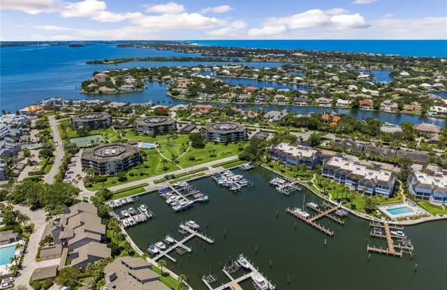 1815 Mooringline Dr photos photos