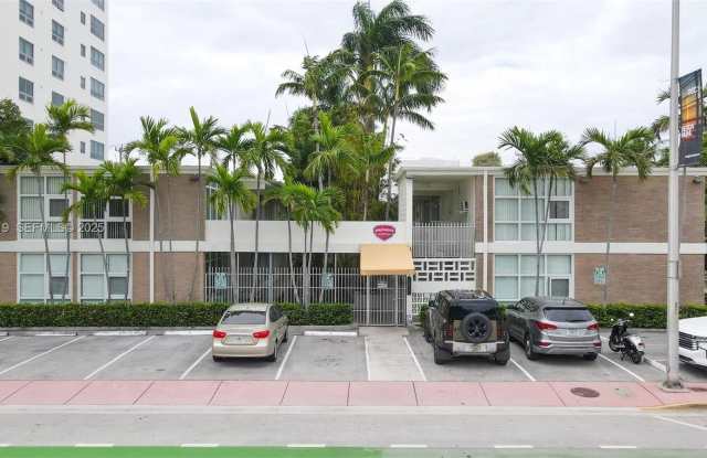 1850 Meridian Ave photos photos