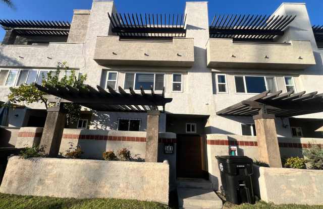 Bright Updated 2BR Townhome Across from Fremont Park photos photos Bright Updated 2BR Townhome Across from Fremont Park photos photos