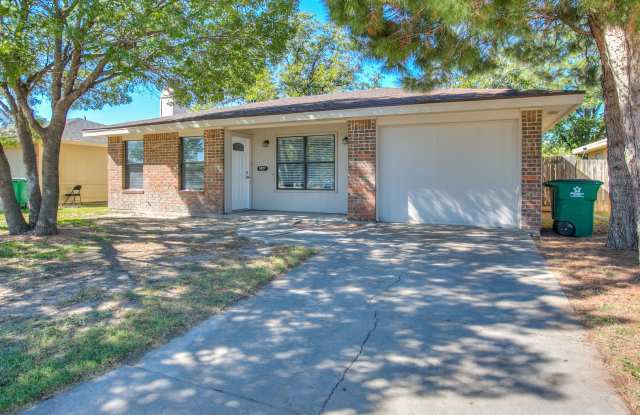 4 Bedroom Home in Paulann! - 1427 Gregory Drive, San Angelo, TX 76905